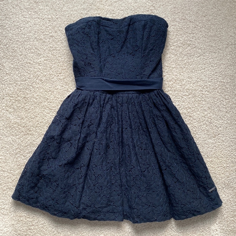 EUC Gilly hicks lace dress